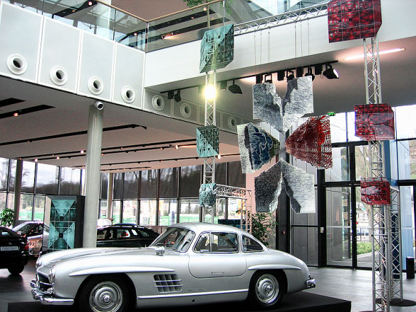 Morpho Papillon Fractal 2/ Installation JC Meynard pour Mercedes Benz / Hommage à la 300 SL Papillon / Mai-Juin 2006