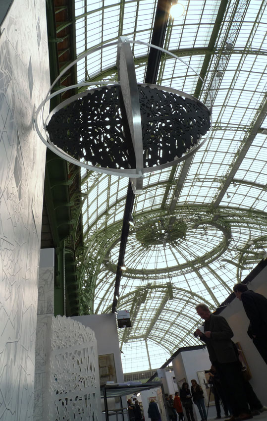 Sculpture World 1 / Grand Palais, Paris/ Découpe plexiglas / 110cm de diamètre/ 2010