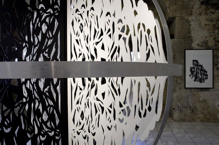 Sculpture World / ©Arnaud Forestier 1 / Pôle culturel des Comtes de Provence, Brignoles, Var, France / 2011