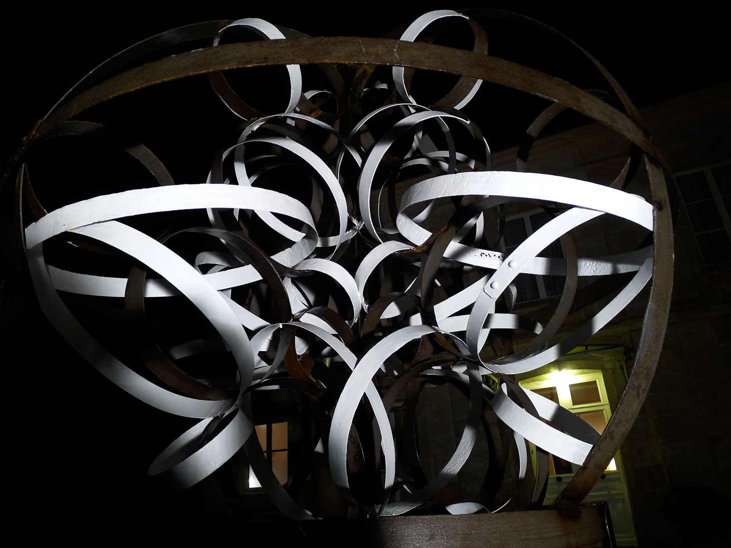 Sculpture World Champagne nuit / Domaine Joël Michel / 2011