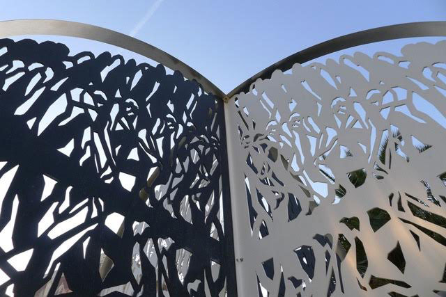 Sculpture World / détail / ciel de Valbonne Village / 2012